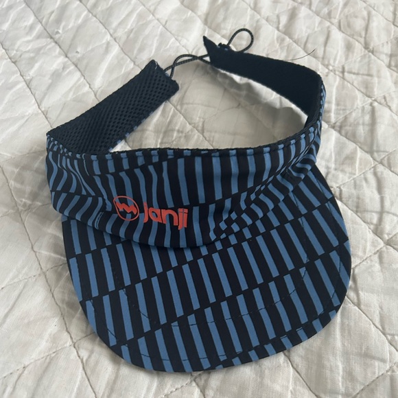 Janji visor - Picture 1 of 2